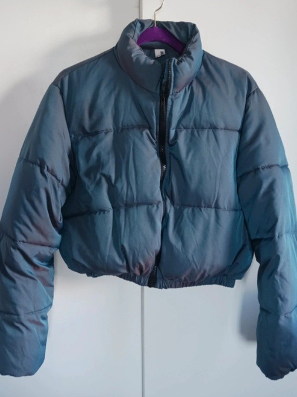 Cropped Puffer Jacket in Slate Blue - Women's